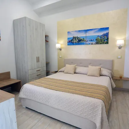 Theos Holidays Apartments Giardini Naxos Exterior photo