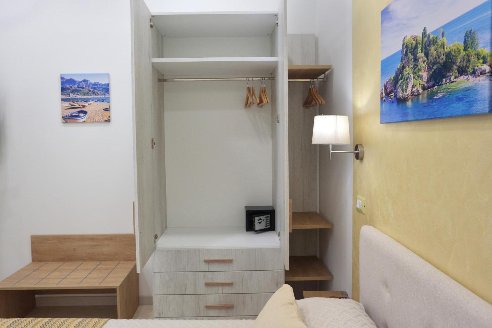 Apartment Theos Holidays Giardini Naxos